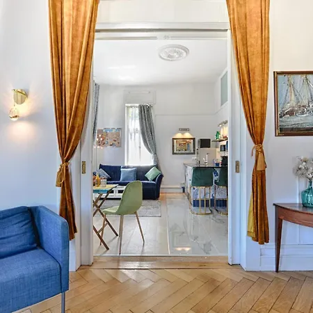 La Pepite De La Place Apartment