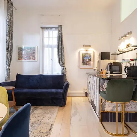 La Pepite Aux 1Eres Loges Pour Voir Le Pape 2809 Metz