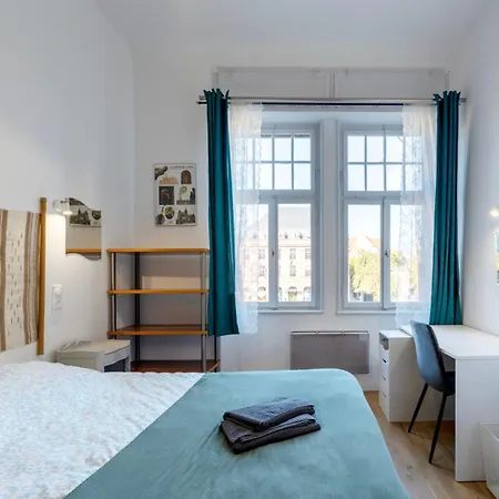 La Pepite Aux 1Eres Loges Pour Voir Le Pape 2809 Metz