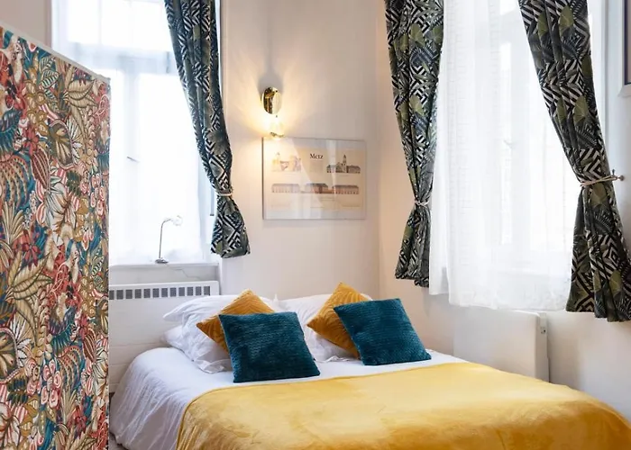 La Pepite De La Place Apartment *